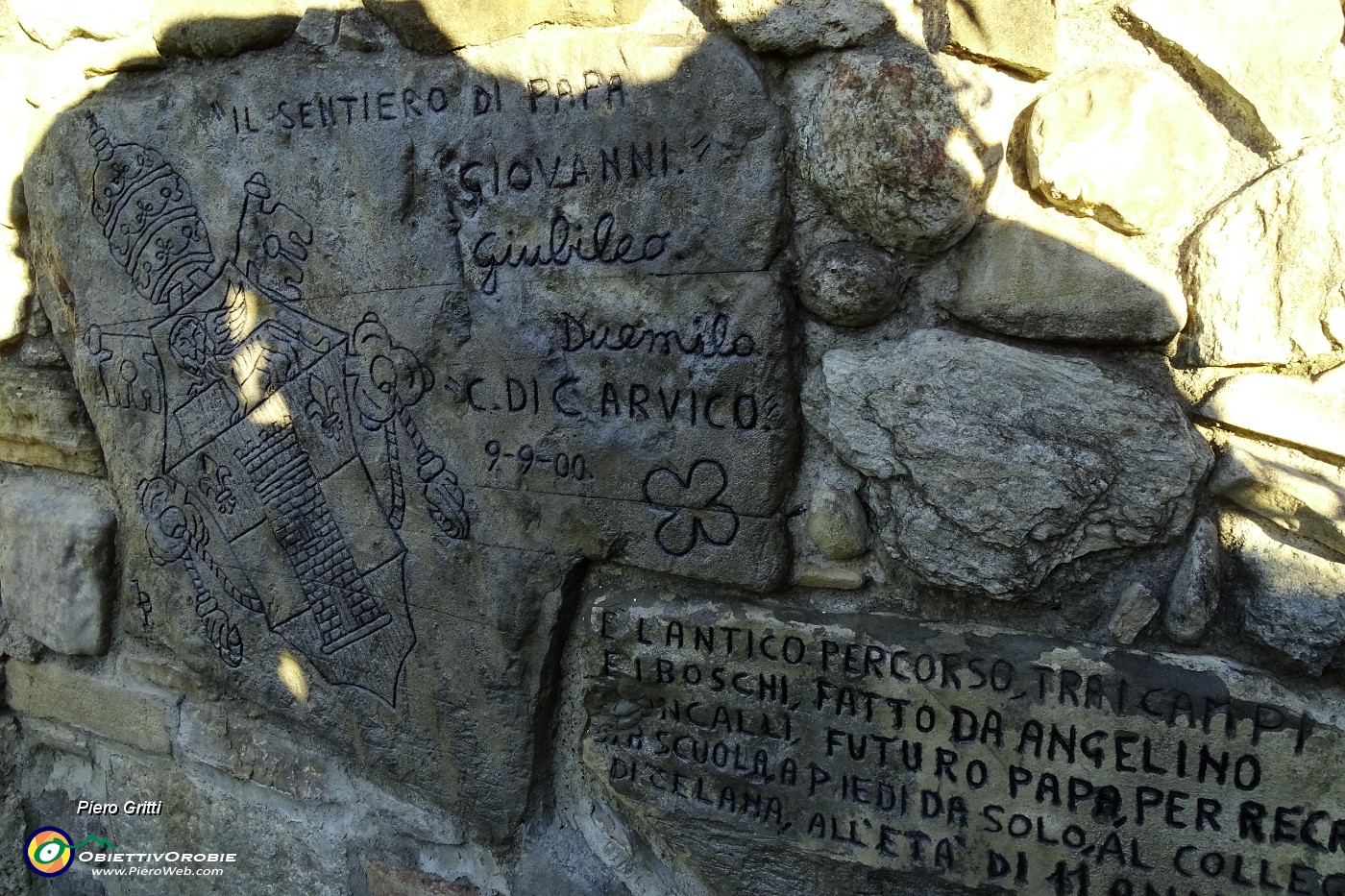 13 Sasso commemorativo in zona Mulini.JPG